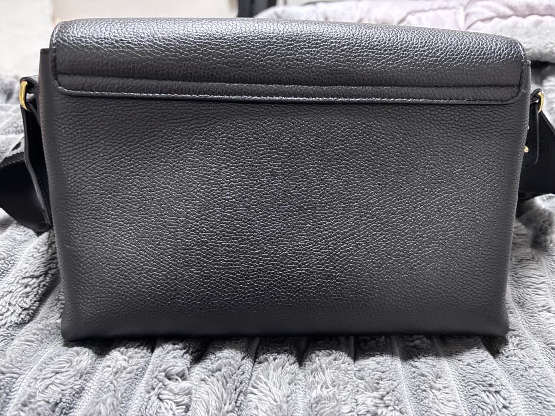 버버리 노트백 판매합니다. 상품이미지7