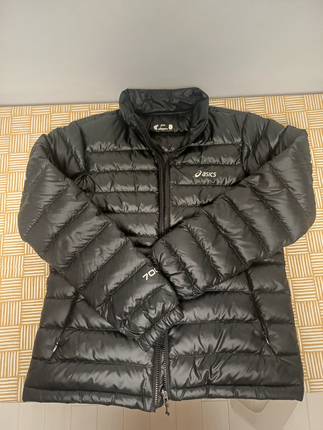 아식스 700필파워 구스다운 경량 패딩 여성 자켓 (블랙) 상품이미지4