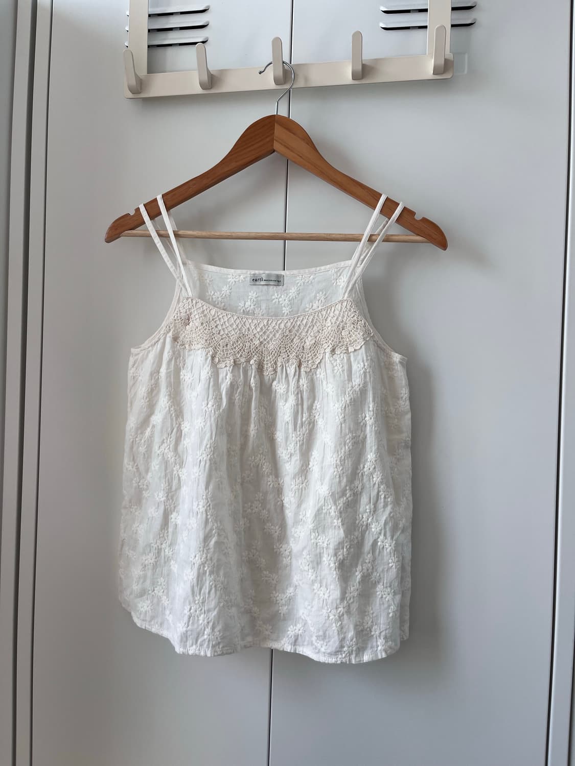 Earth music 얼스뮤직 잔꽃 레이스 슬리브리스 상품이미지5