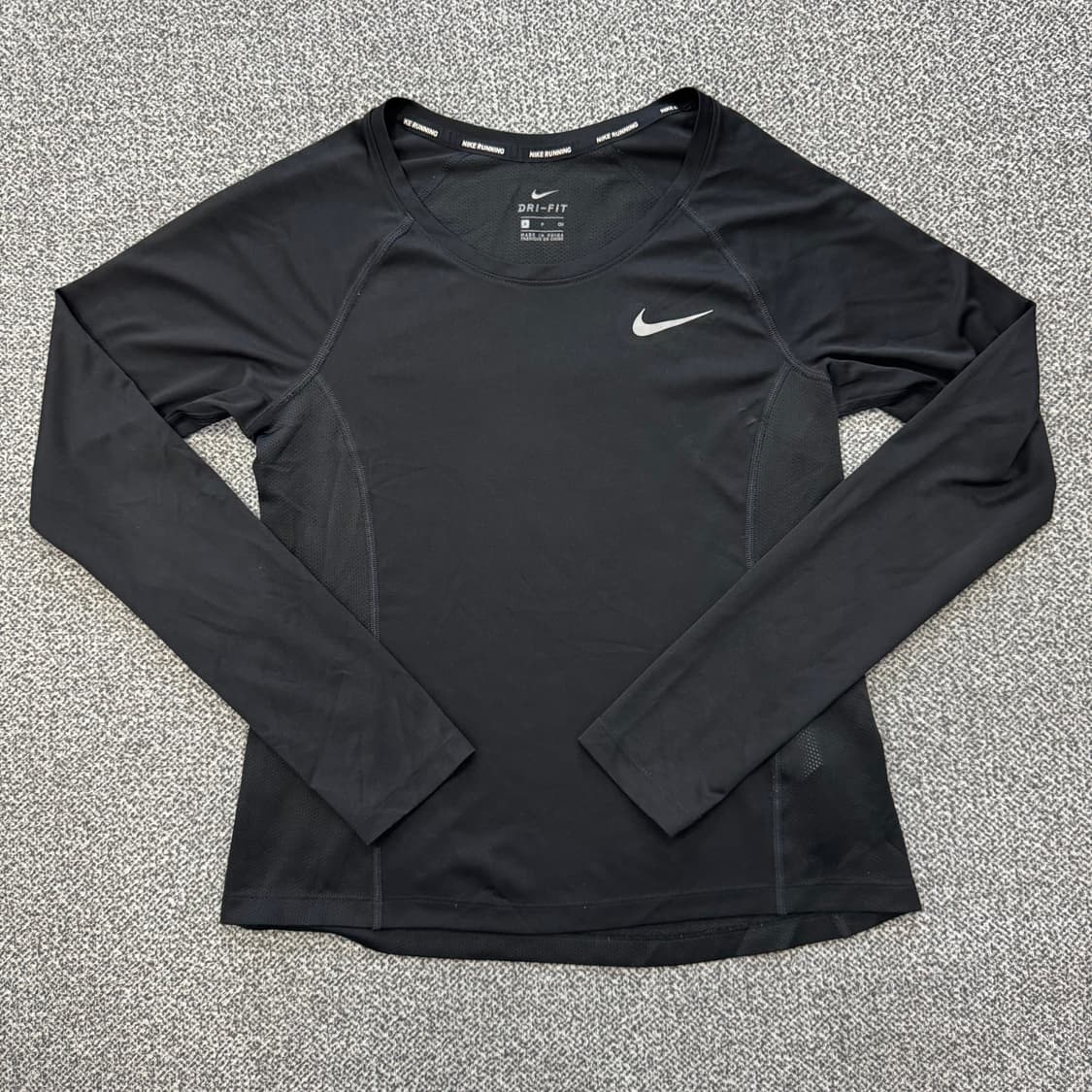 나이키 런닝 드라이핏 롱슬리브 상품이미지1