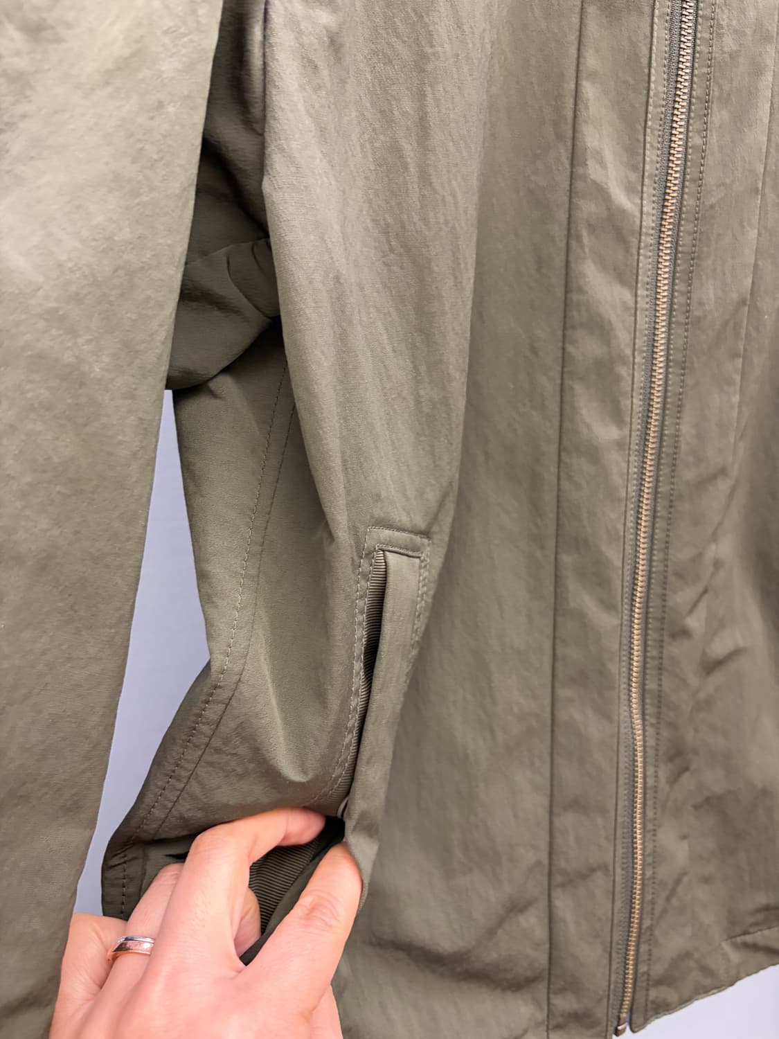 커스텀멜로우 24ss 카키색상 자켓 상품이미지5