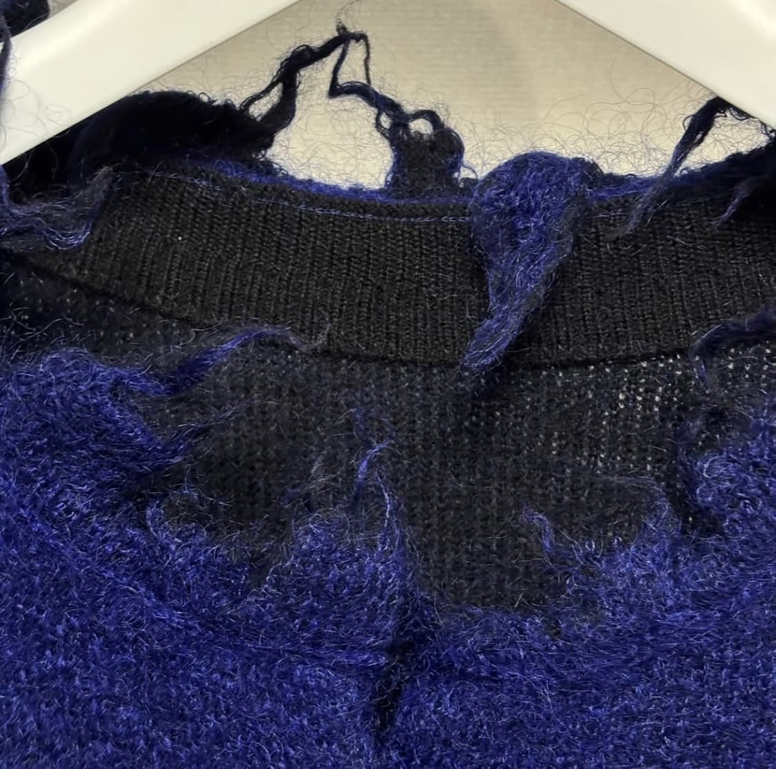 F) 퍼버즈 PERVERZE 모헤어 리버서블 데미지 가디건 상품이미지6