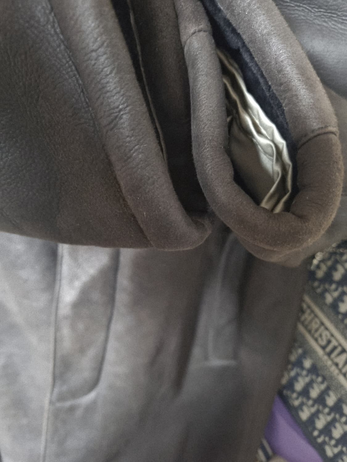 정품) 로로피아나 싱글 히든 버튼 무스탕 상품이미지3