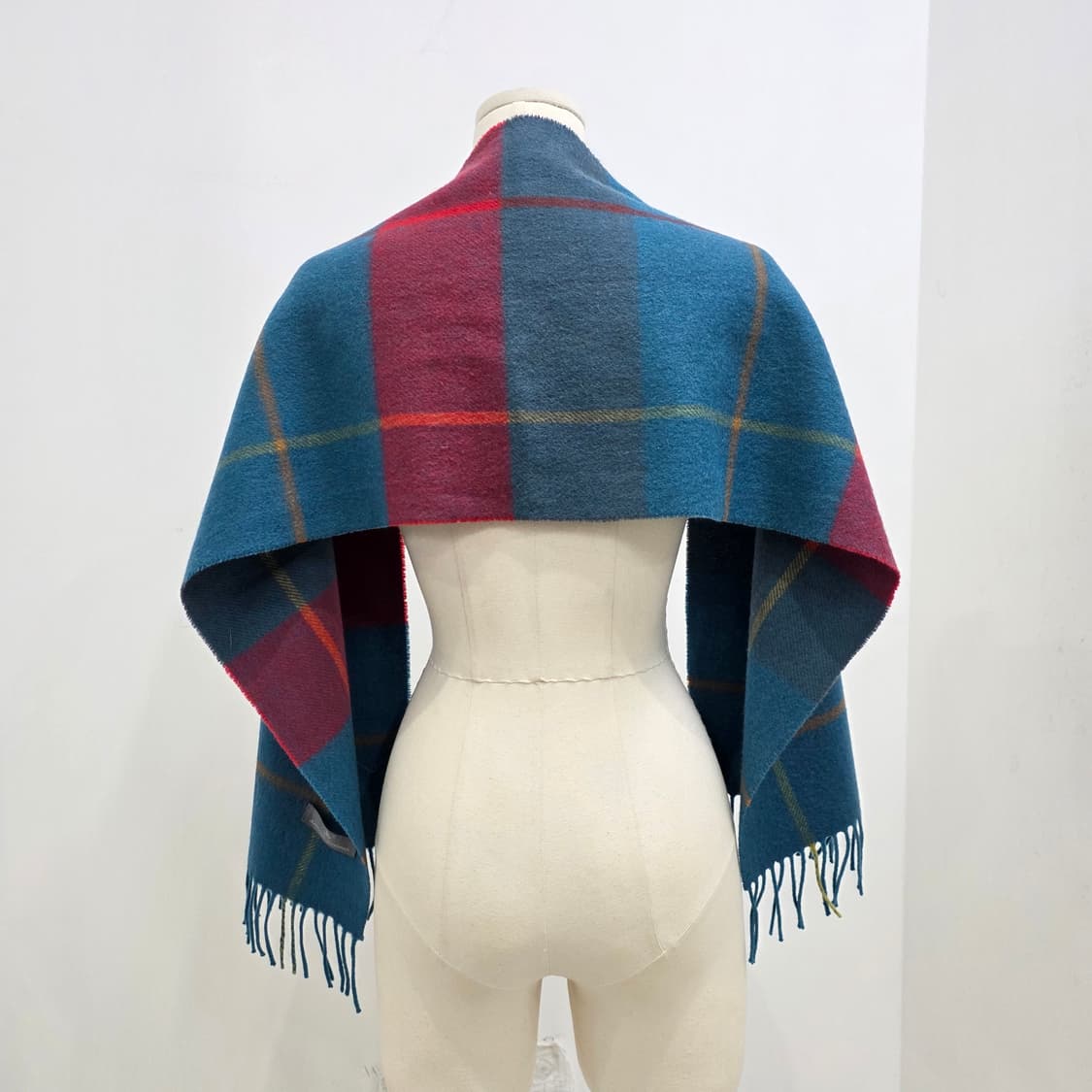 장루이 쉐레 체크패턴 울100% 머플러 상품이미지4