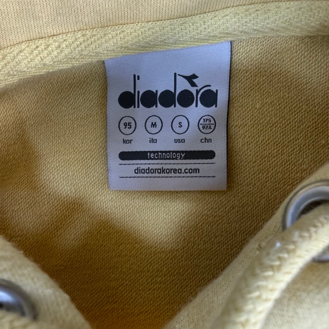 95 디아도라 옐로우 후드티 0120T 상품이미지3