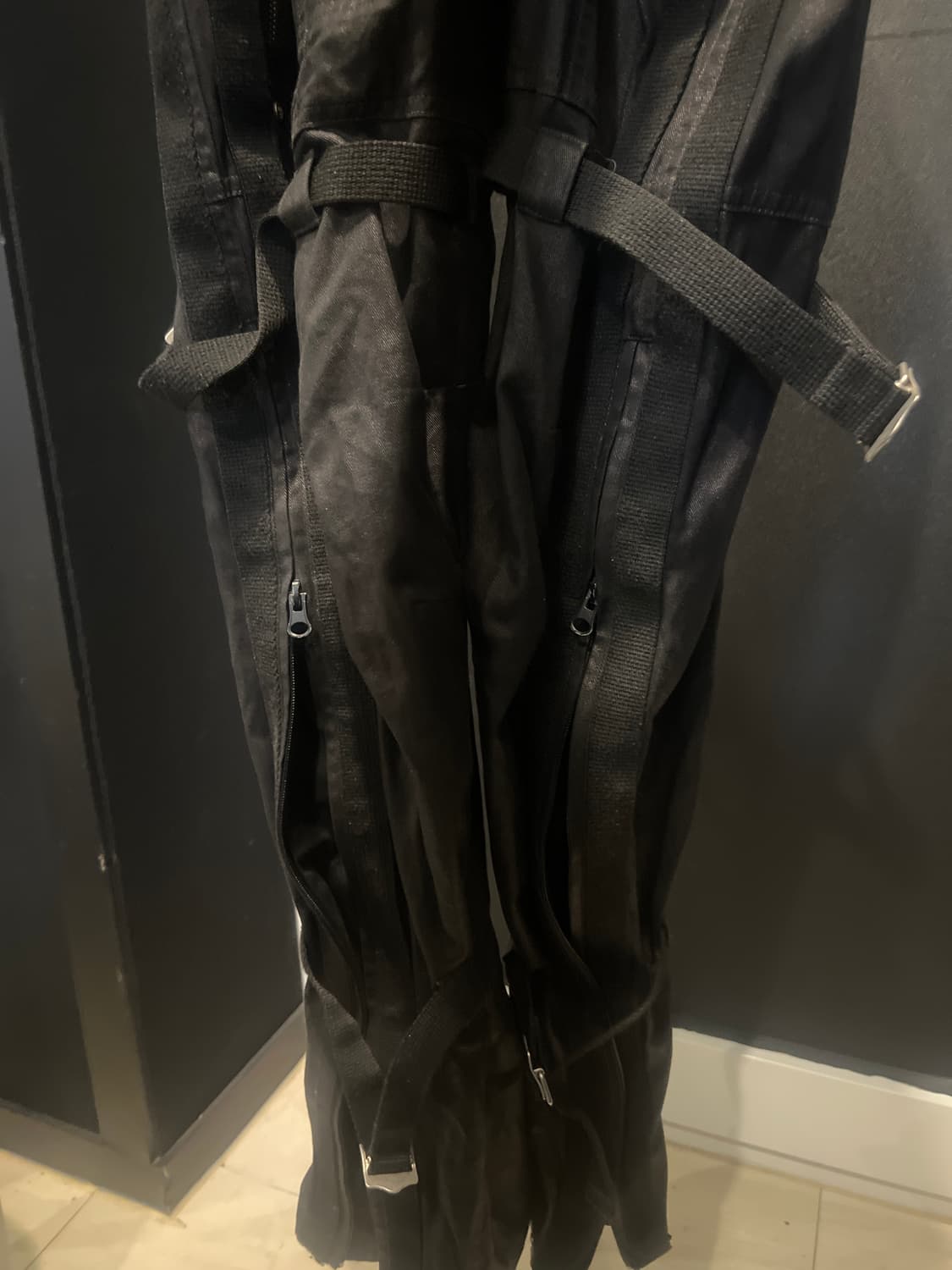 파아카이브 본디지 코팅 팬츠 급처 상품이미지3