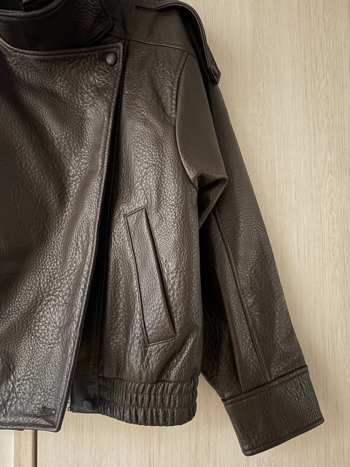 자라 페이크 레더 점퍼 브라운 xs 상품이미지5