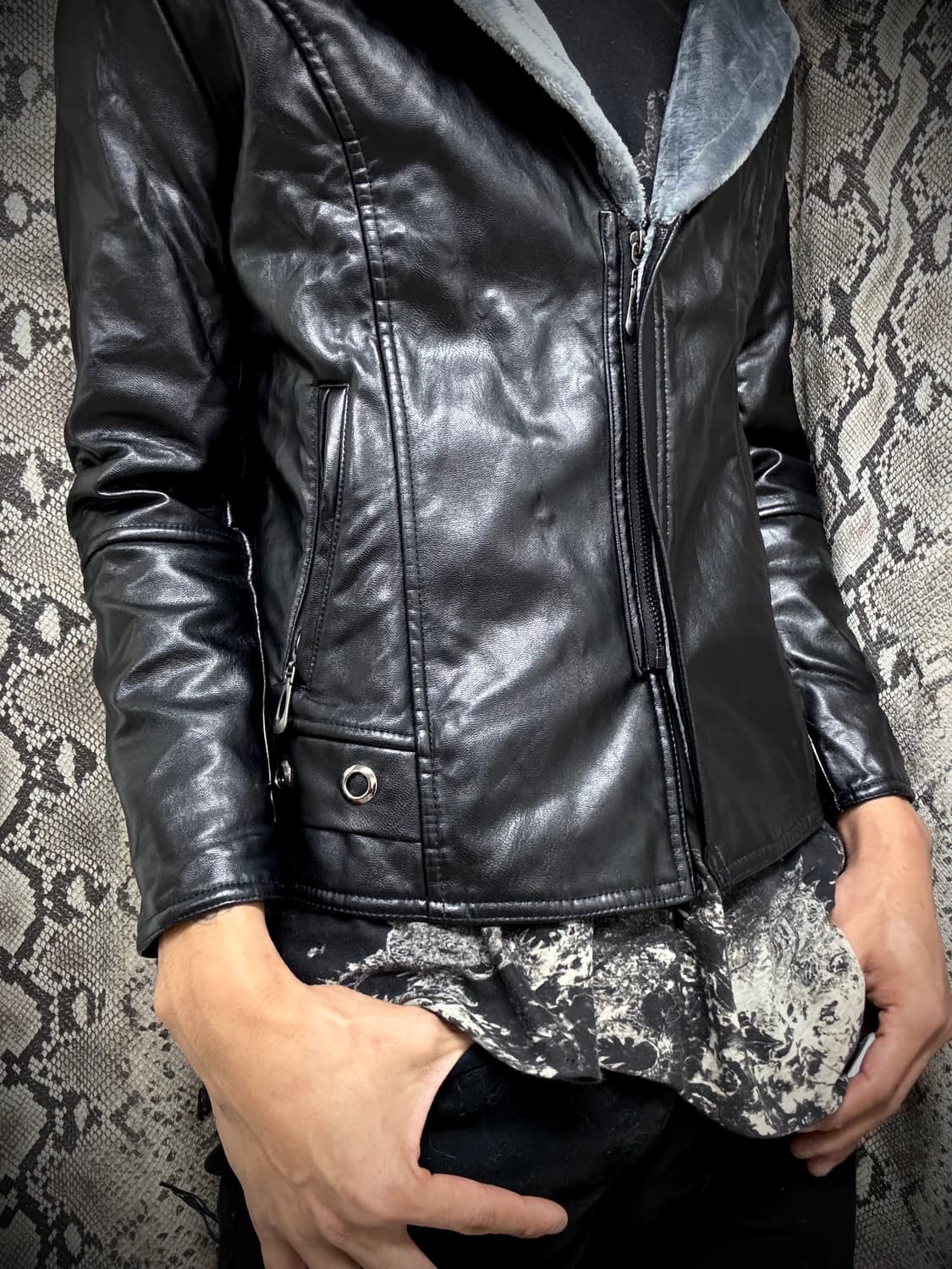 [00‘s]Dark Blue Fur Eyelet Detail Leathe 상품이미지3