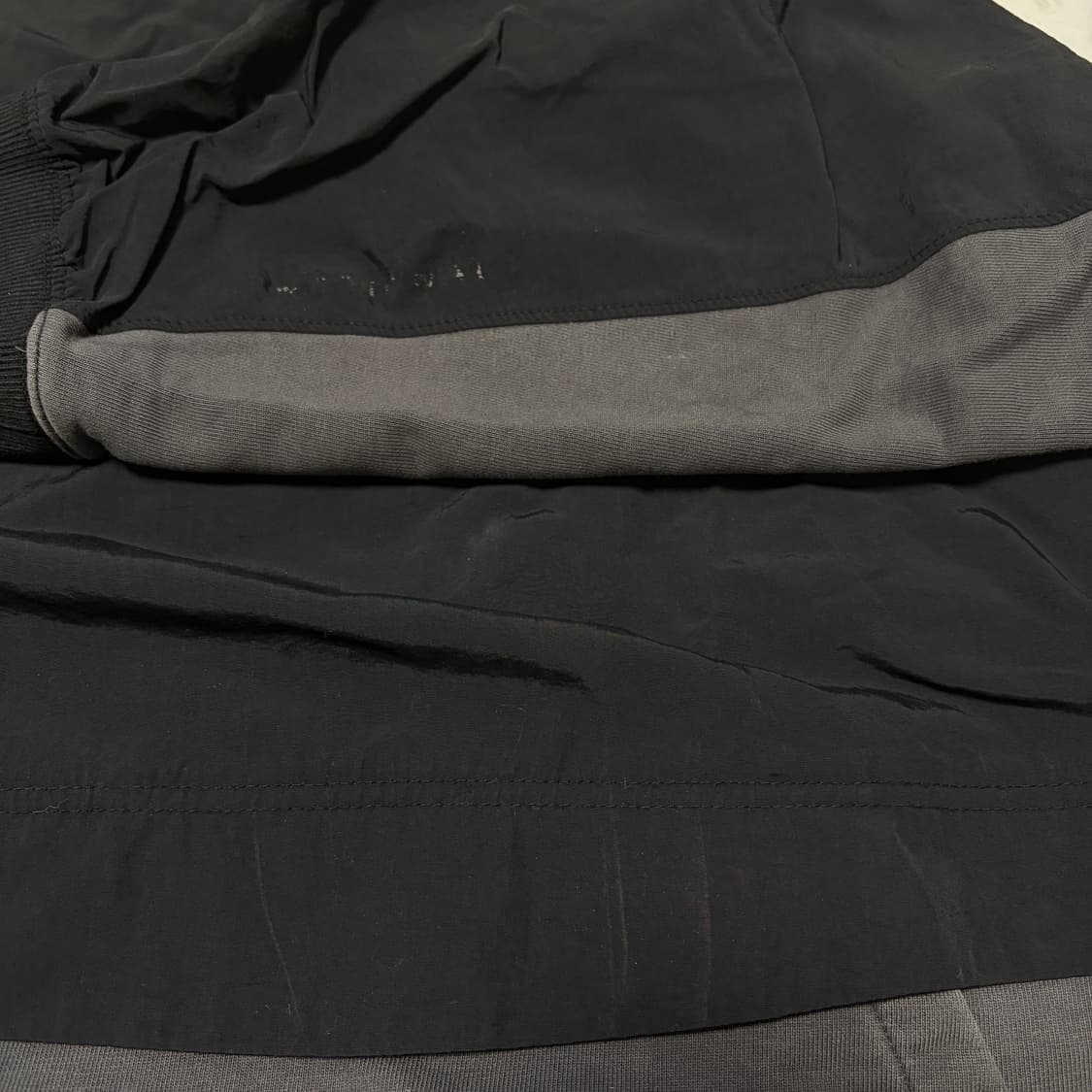 엄브로 컬러블럭 오버핏 아노락 맨투맨 상품이미지5