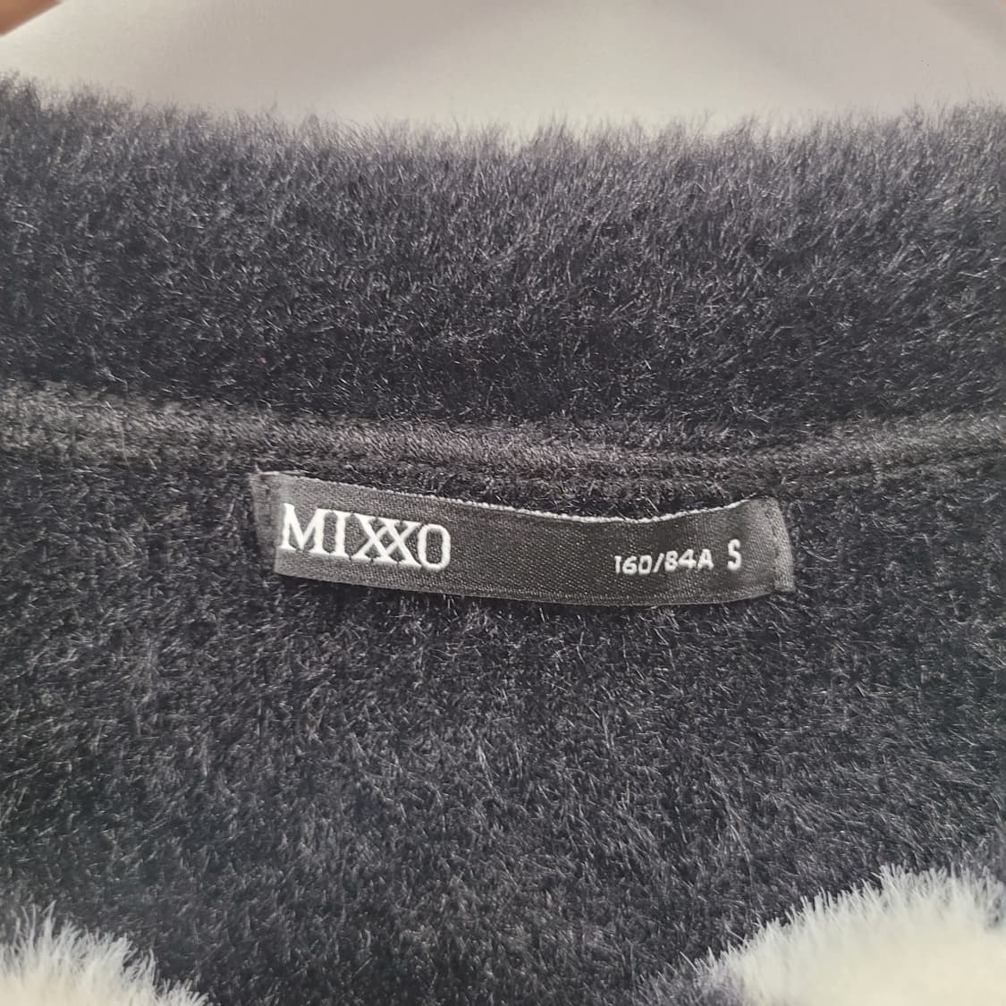 Mixxo 미쏘 빅카라 배색 날개사 가디건 상품이미지4