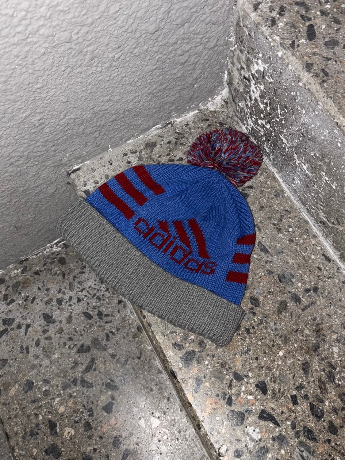 아디다스 폼폼 비니 상품이미지5