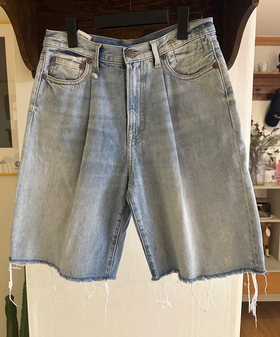 R13 일썰틴 DAMON PLEATED RELAXED 데님쇼츠 (25) 상품이미지1