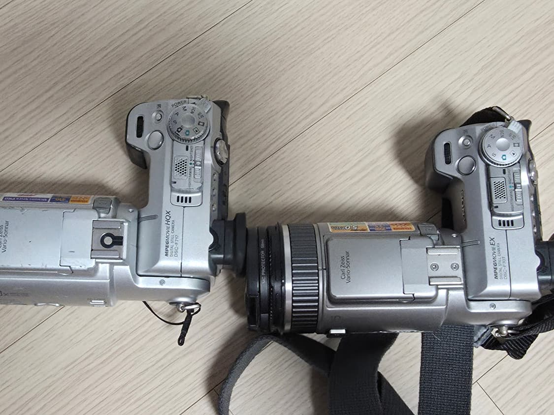 소니 사이버샷 DSC-F707, F717 디지털카메라 부품 진열용 상품이미지3