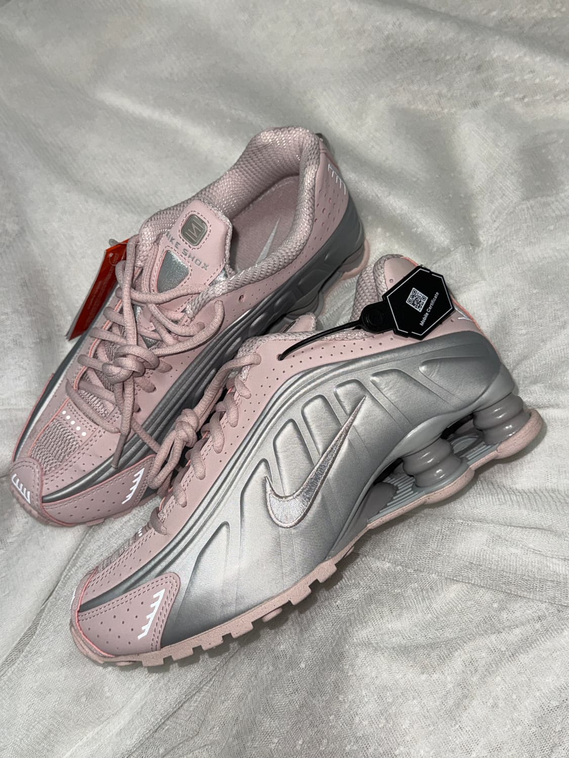 (W) 나이키 샥스 R4 베얼리 로즈 메탈릭 플래티넘 상품이미지4