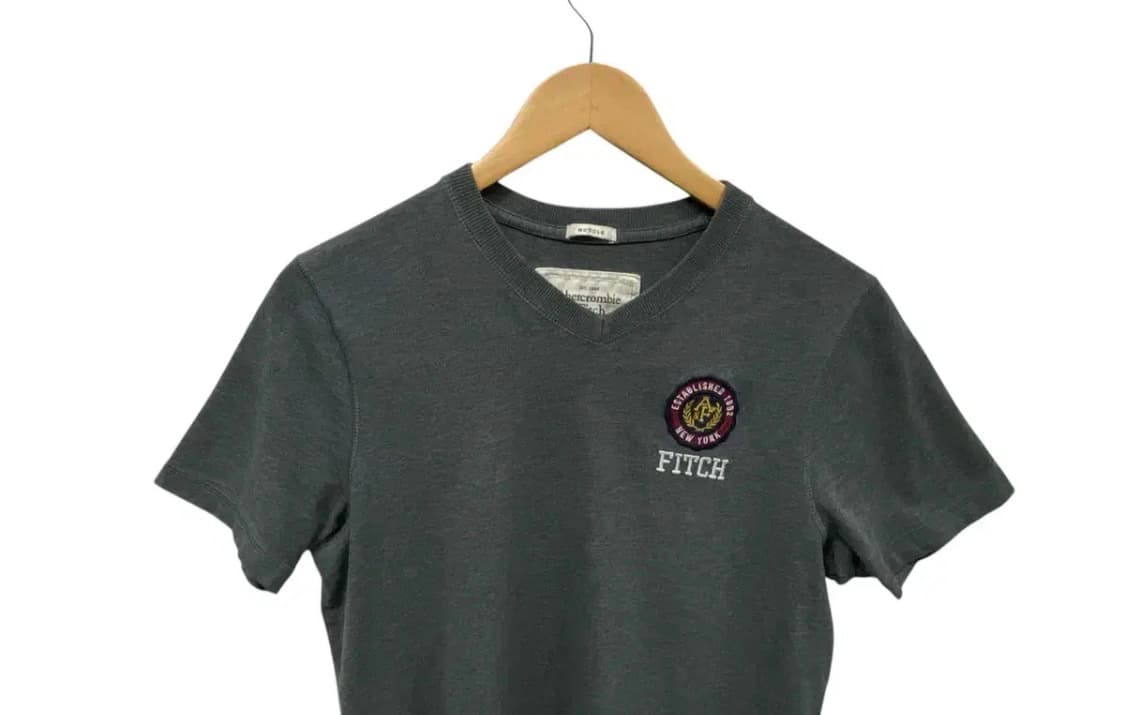 아베크롬비 A&F 브이넥 반팔 티셔츠 M 상품이미지2