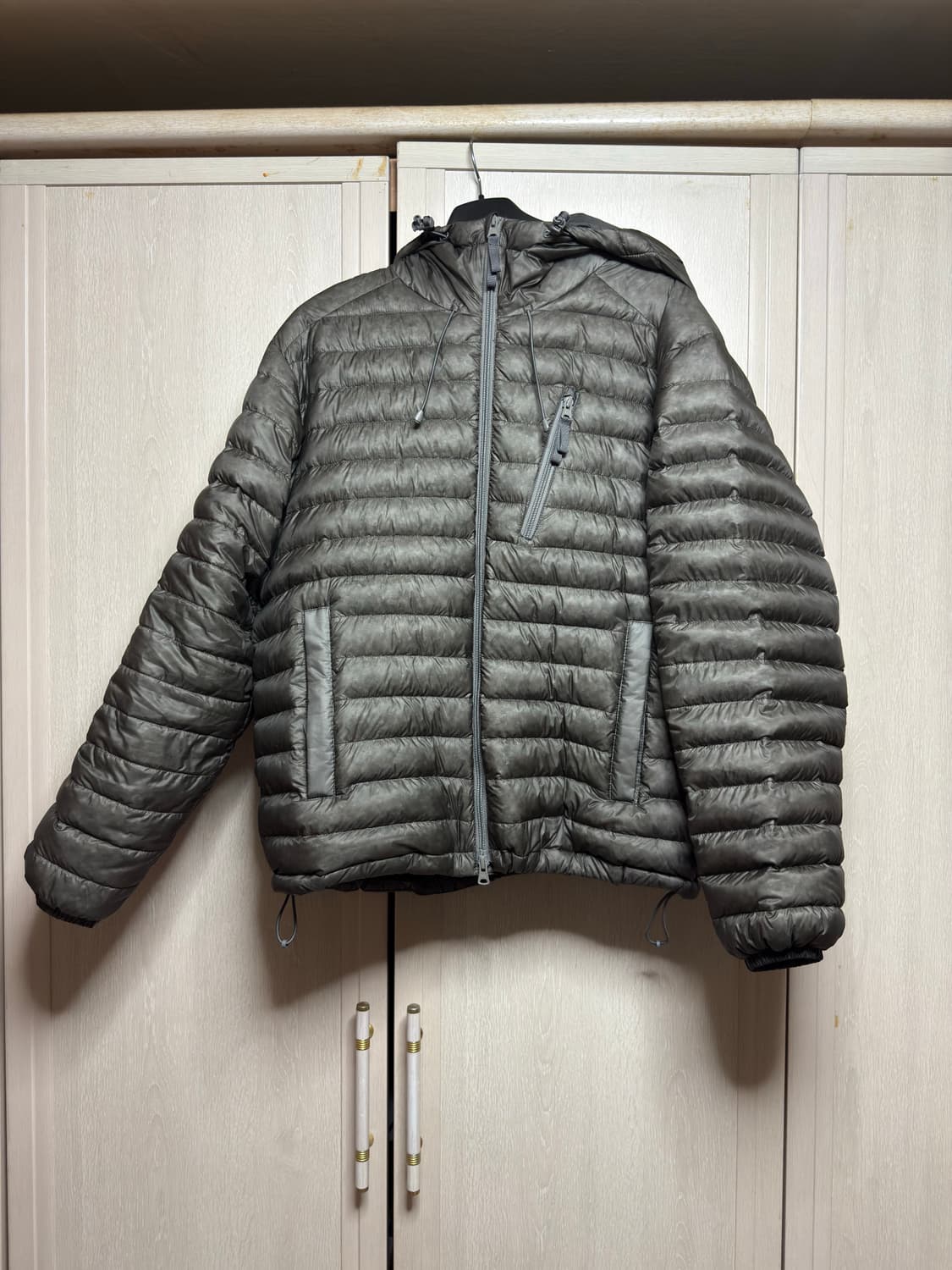 헤지스 구스다운 경량 패딩 M 상품이미지1