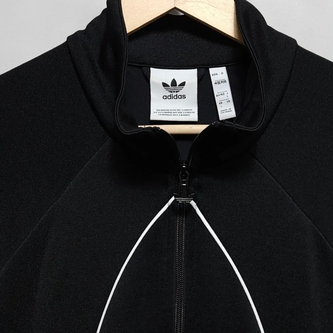 100 Adidas 아디다스 빅 트레포일 트랙 져지자켓 블랙 상품이미지2