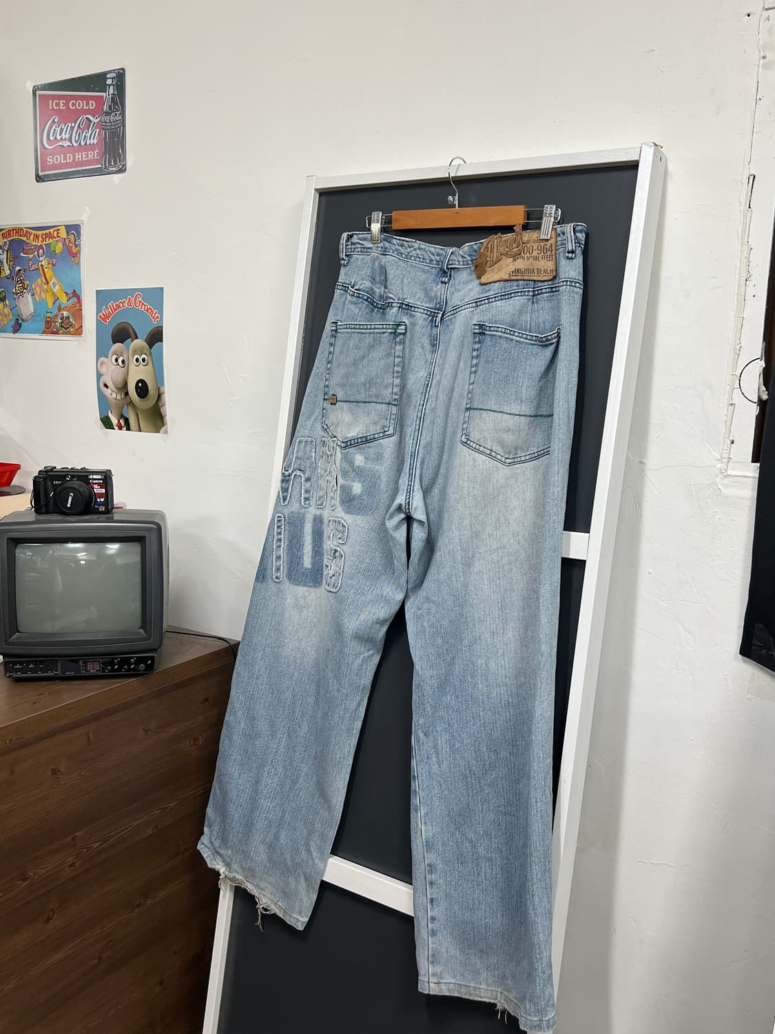 아카데믹 힙합 올드스쿨 패치 데님 와이드핏 팬츠 상품이미지1