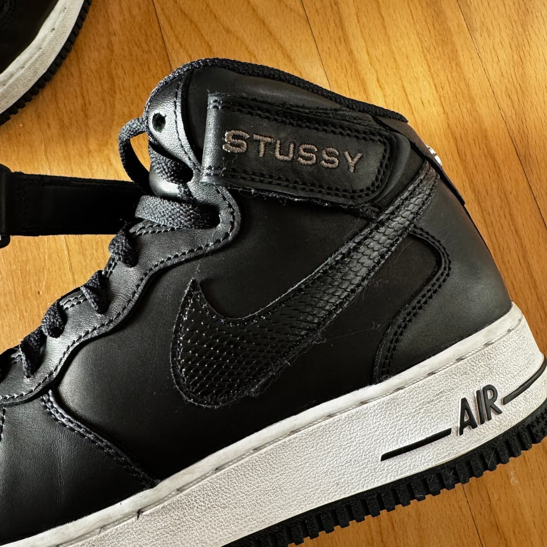나이키x스투시 에어포스 미드 1 블랙 260 상품이미지5