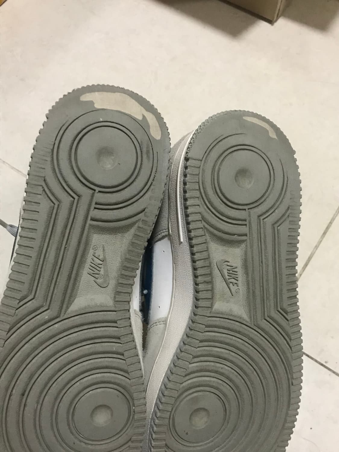 (245) 나이키 에어포스 1 로우 애슬래틱 클럽 라이트 스모크 그레이 상품이미지3