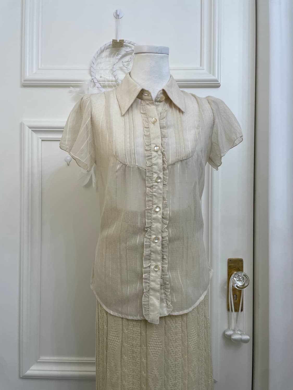 beige puff ruffle fairy blouse 상품이미지1