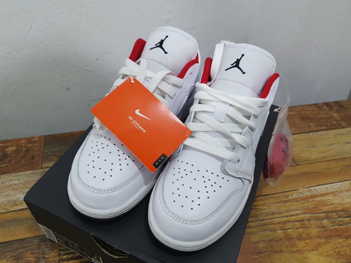 NIKE 나이키 에어 조던 1 로우 화이트 레드 새상품 (235MM) 상품이미지2