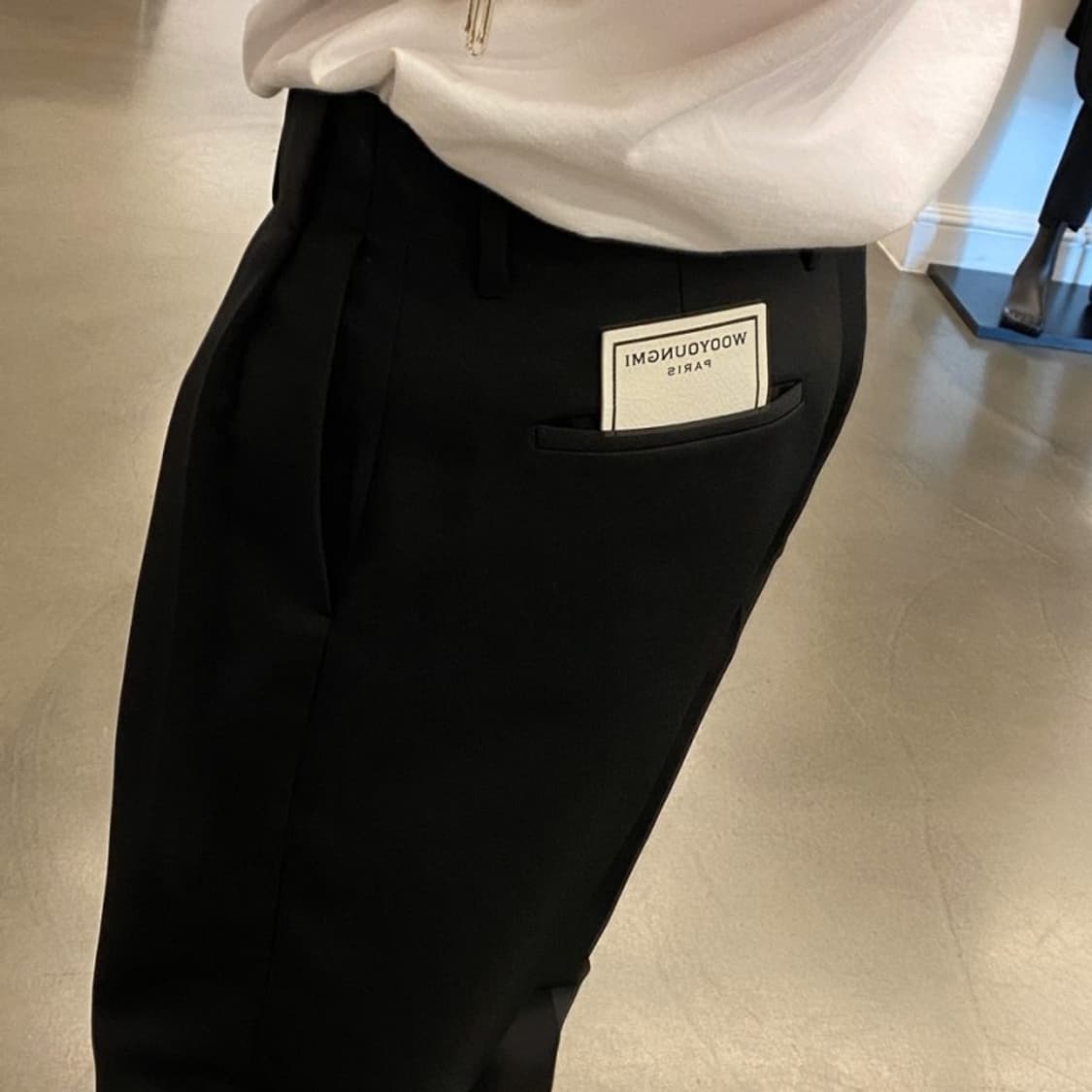 우영미 20ss 레더 패치 블랙 크롭 팬츠  상품이미지1