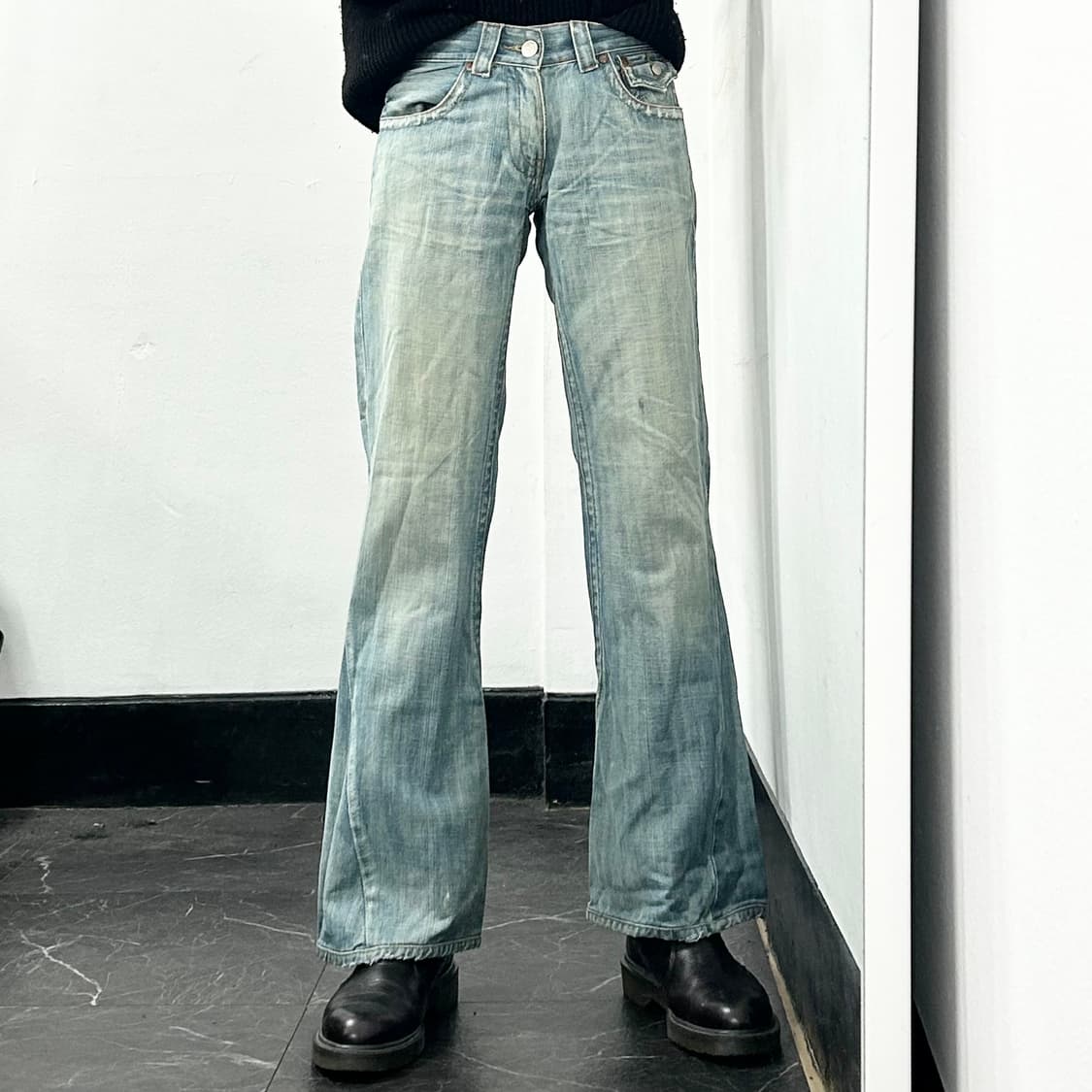 트루릴리전 853 부츠컷 데님 팬츠 상품이미지2