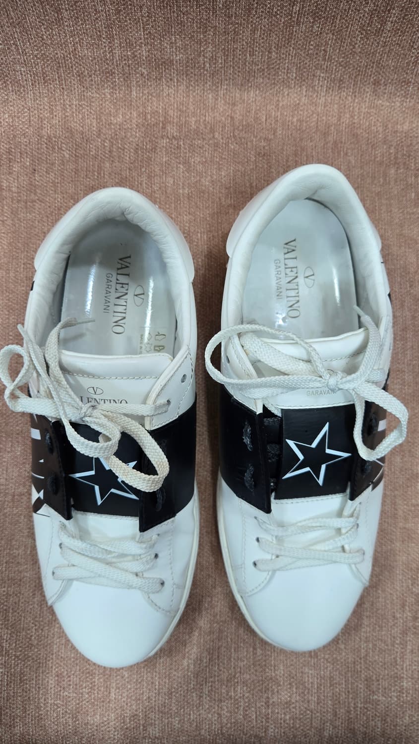 발렌티노 정품 250mm-  화이트 스니커즈 블랙 로고/스화이트 컬러 타 상품이미지2