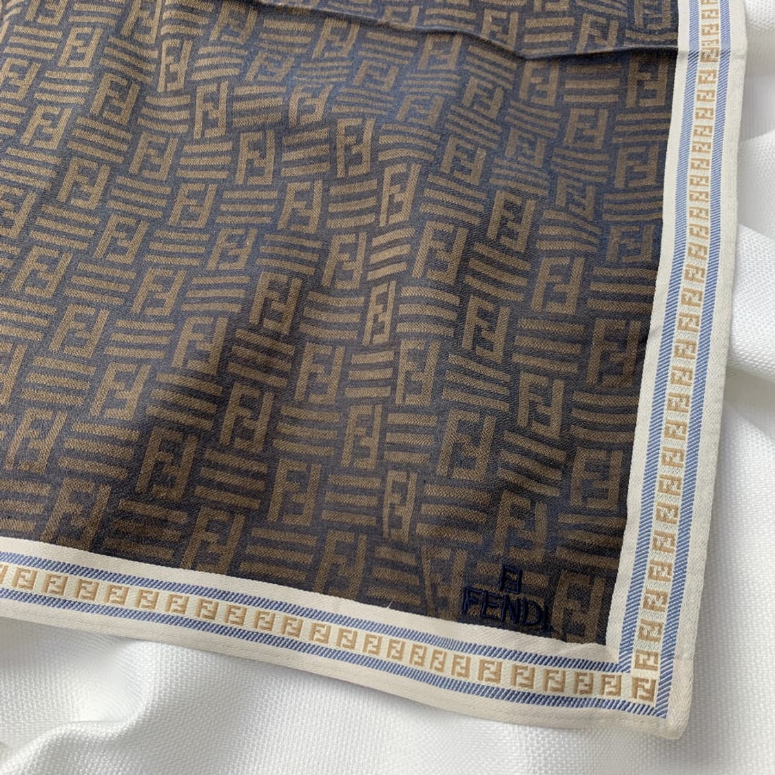 [정품] Fendi 펜디 빈티지 쁘띠스카프 손수건 상품이미지2