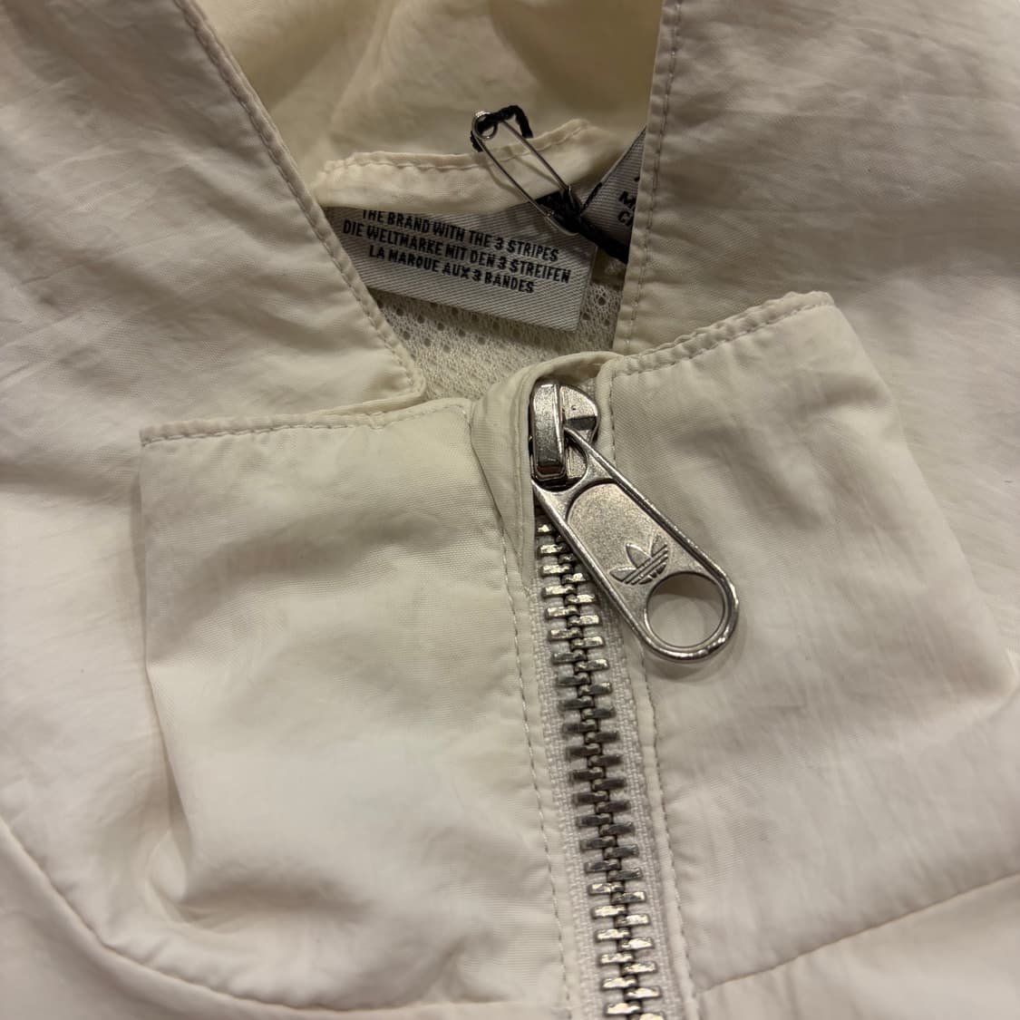 [XS] 아디다스 나일론 우븐 아이보리 바람막이 자켓 B375 상품이미지5