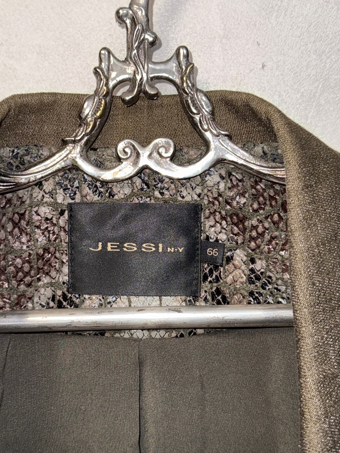 Jessi Newyork khaki python button setup  상품이미지4