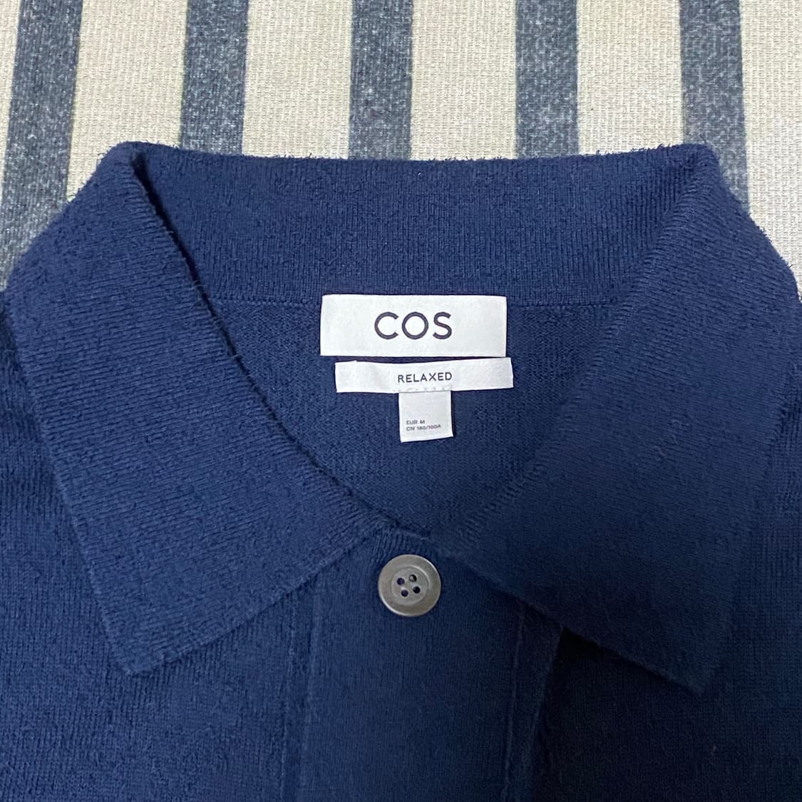 코스 cos 부클레 니트가디건 상품이미지4