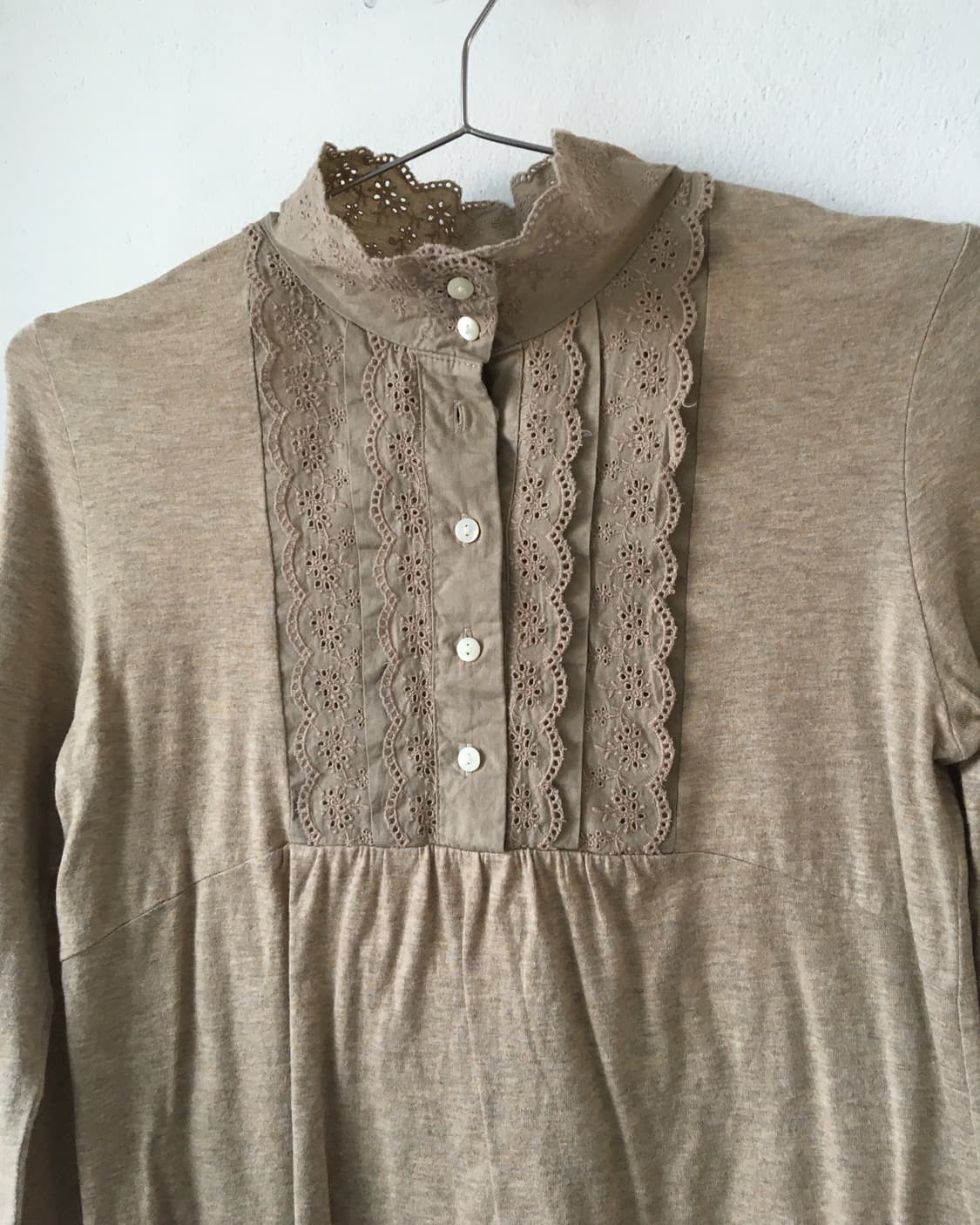 Punching trimming high neck sleeve 상품이미지4