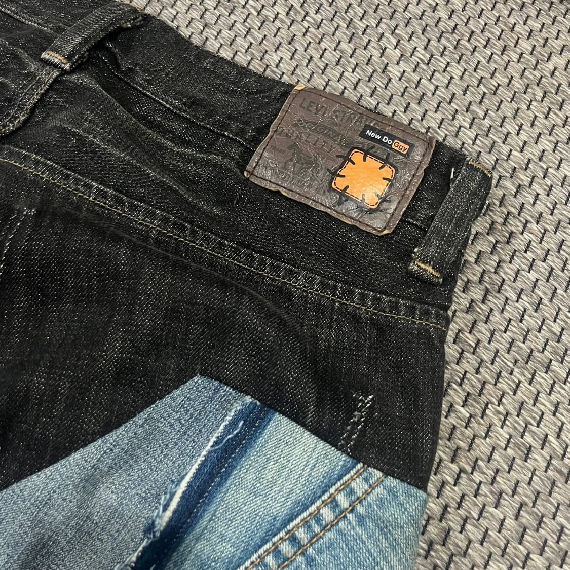 Levi's 업사이클링 믹스 텍스처 스트레이트 데님 상품이미지4