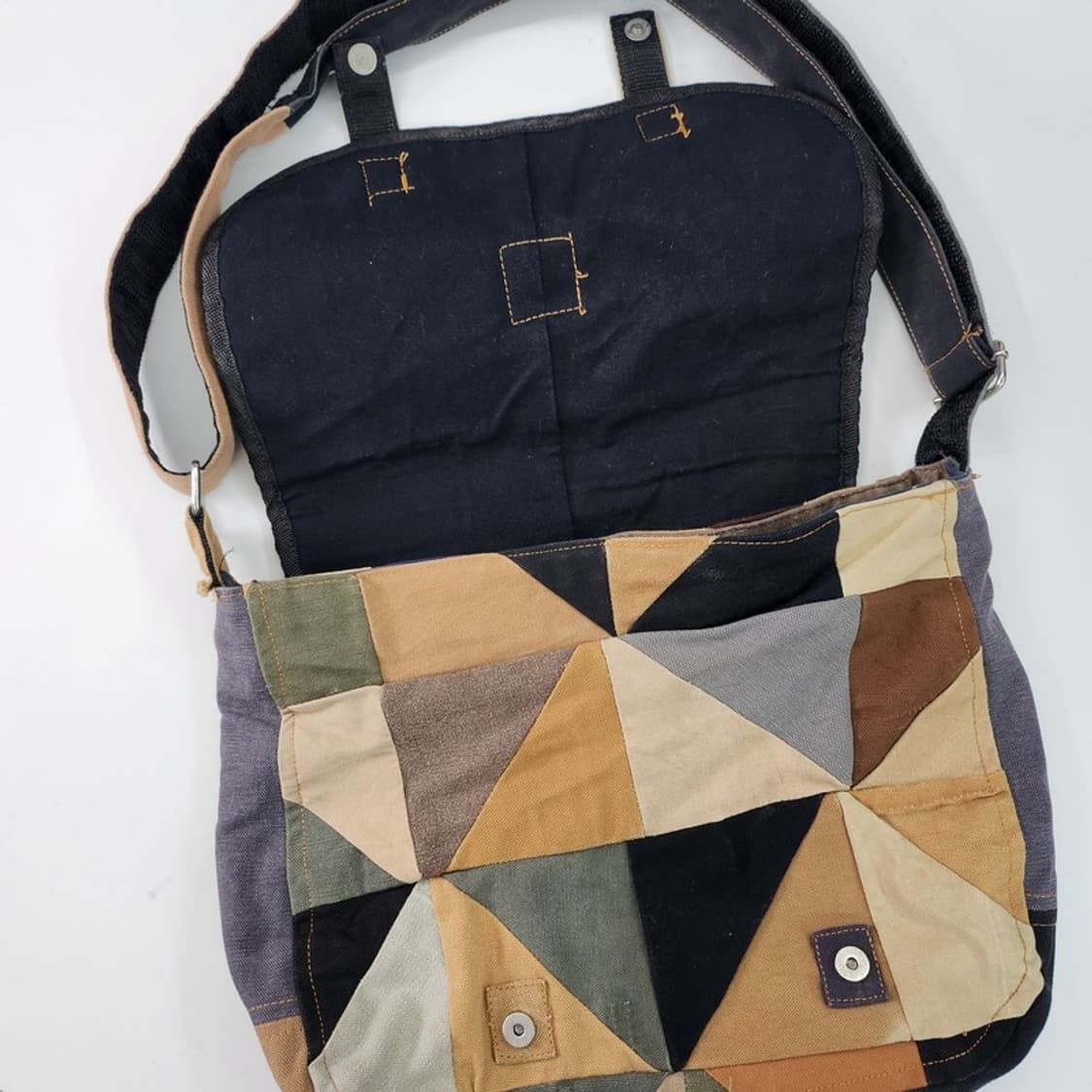 CARHARTT 리메이크 패치워크 크로스백 상품이미지5