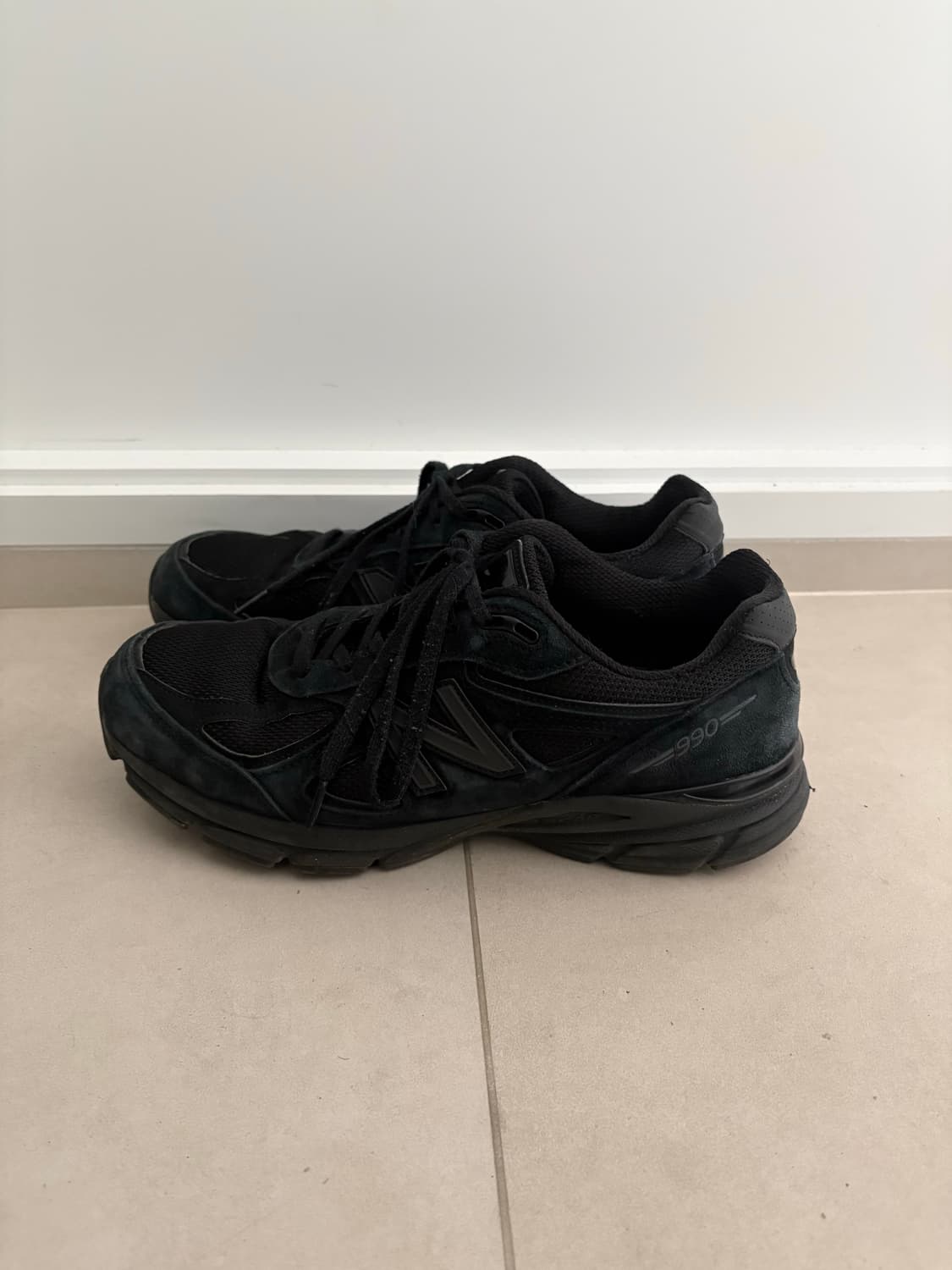 뉴발란스 990v4 트리플블랙 280 상품이미지5