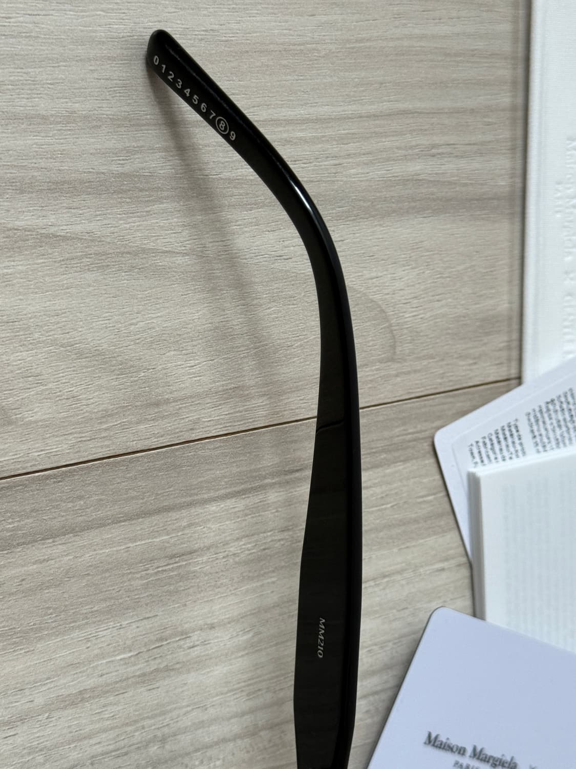 젠틀몬스터x마르지엘라 mm210 팝니다. 상품이미지3