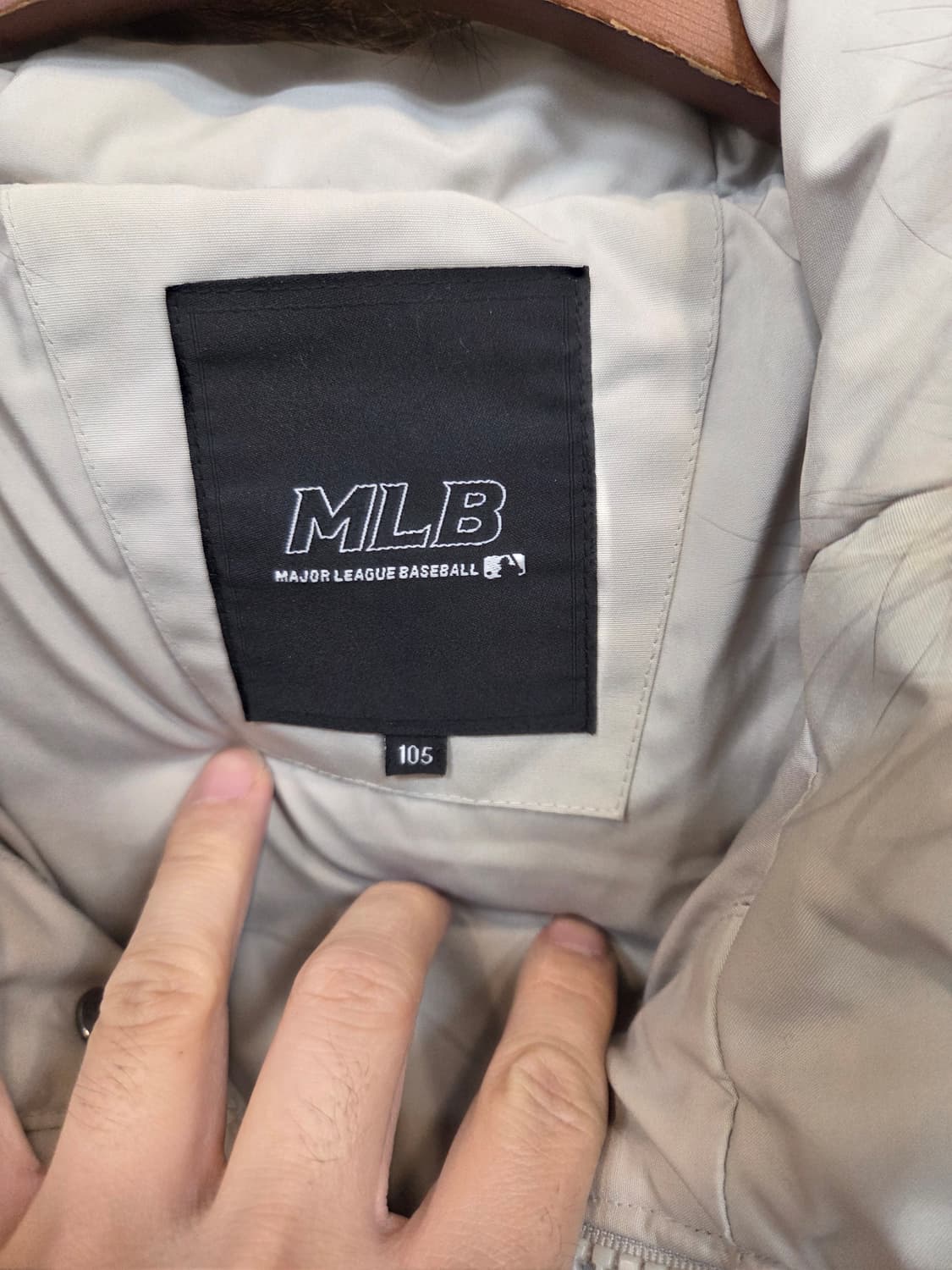 엠엘비 뉴욕양키즈 라쿤퍼 덕다운 패딩 자켓 xl 상품이미지3