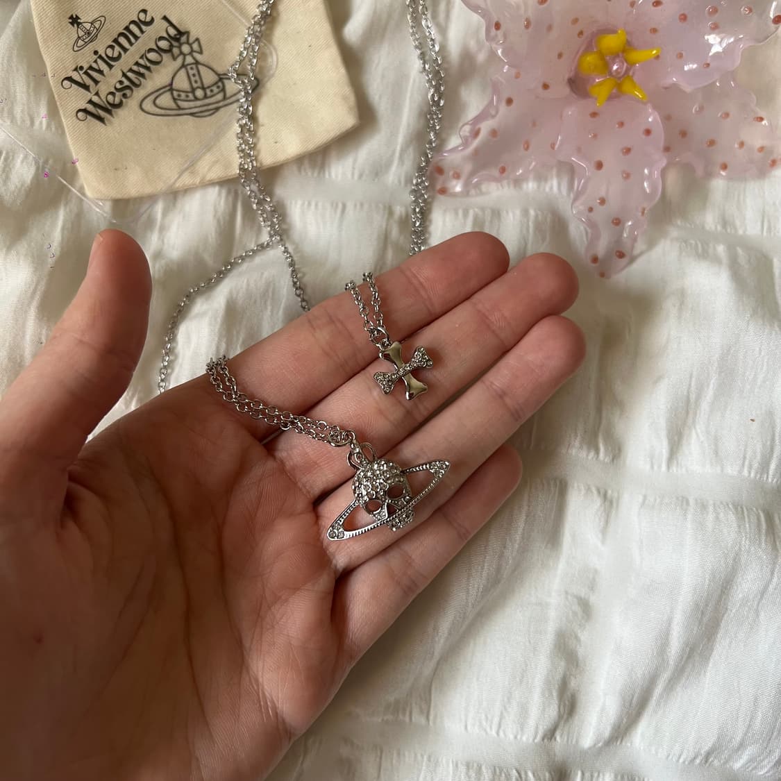 비비안웨스트우드 크리스털 스컬 크로스 더블 체인 네크리스  상품이미지7