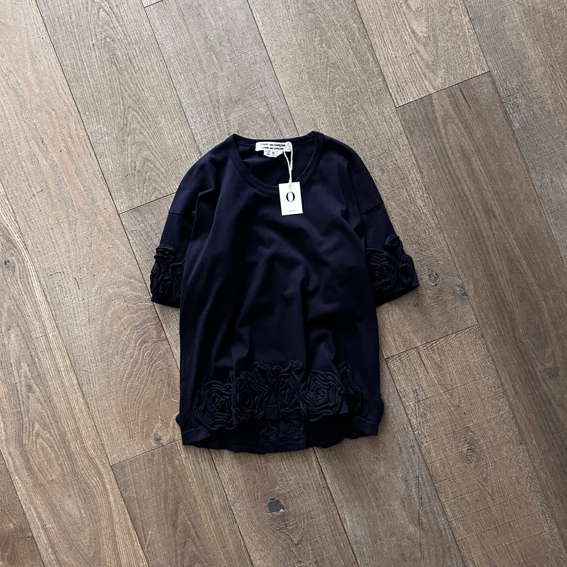 Rose Motif Half T 상품이미지1