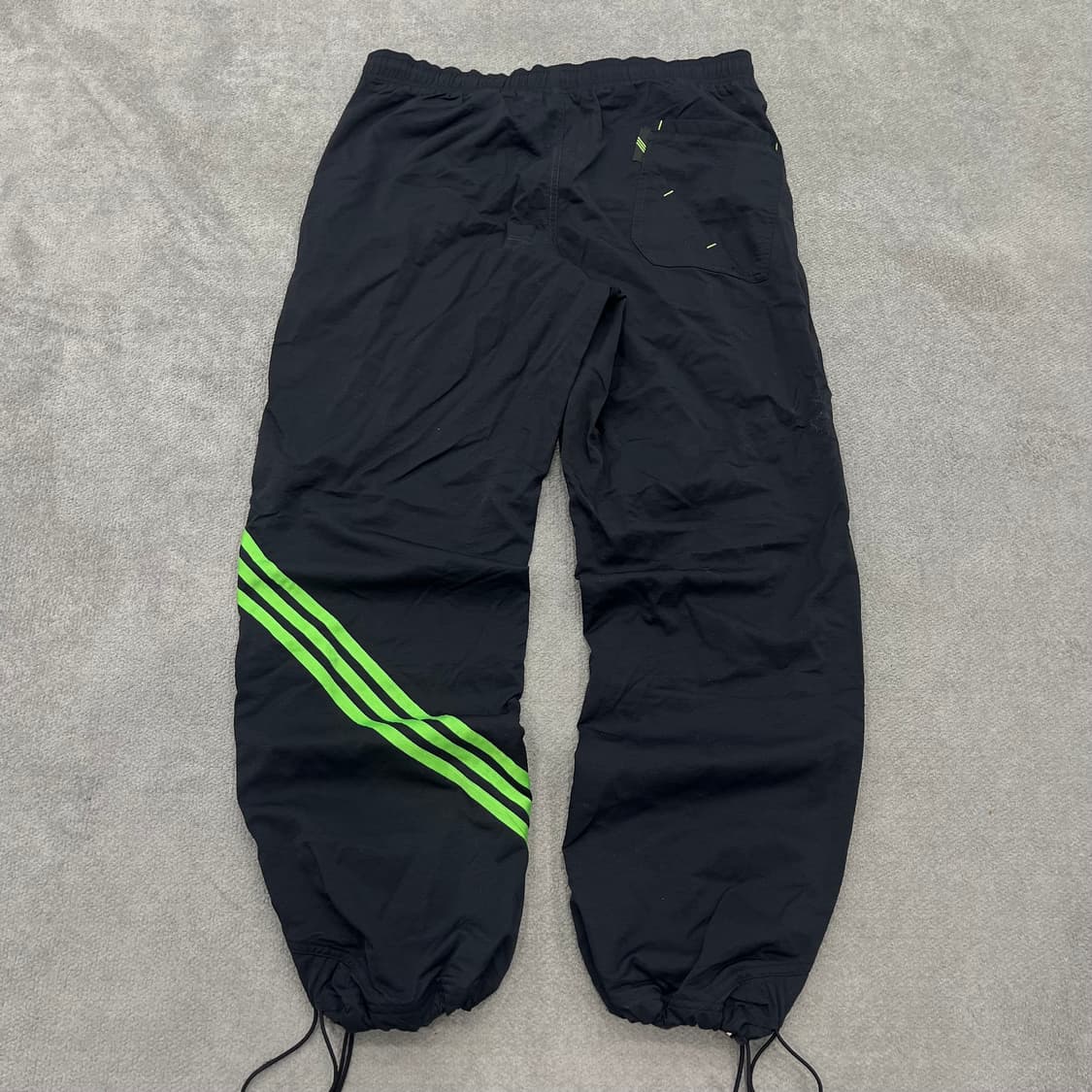 L 아디다스 올드스쿨 트레이닝 팬츠 상품이미지4