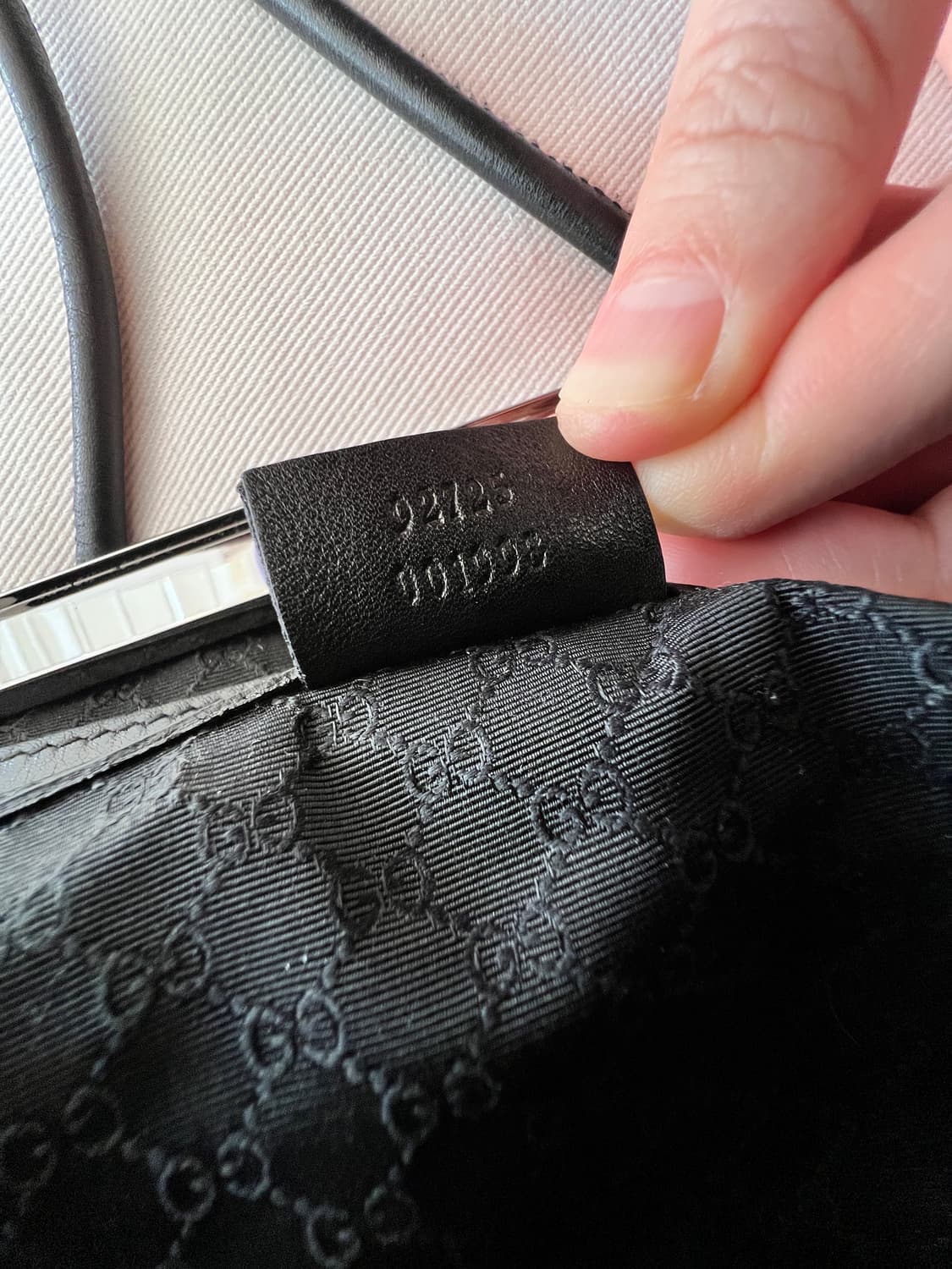 구찌 빈티지 블랙 레더 이스트웨스트 숄더백 상품이미지6