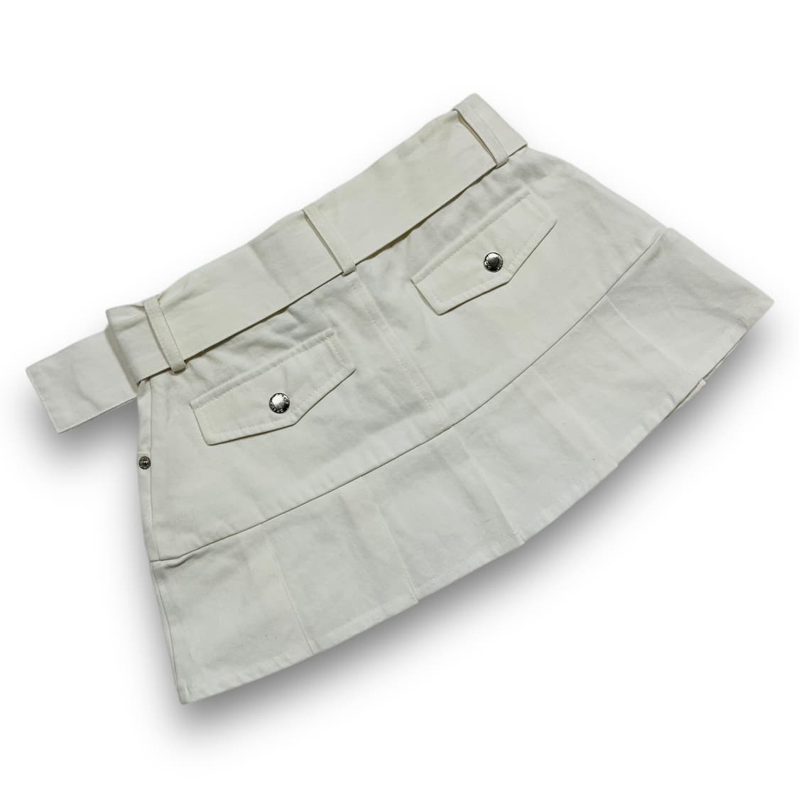 크랭크 아일렛 벨트 화이트 플리츠 스커트 상품이미지4