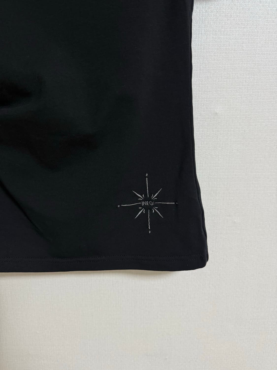 Inegi Embrace Off-Shoulder Top 상품이미지6