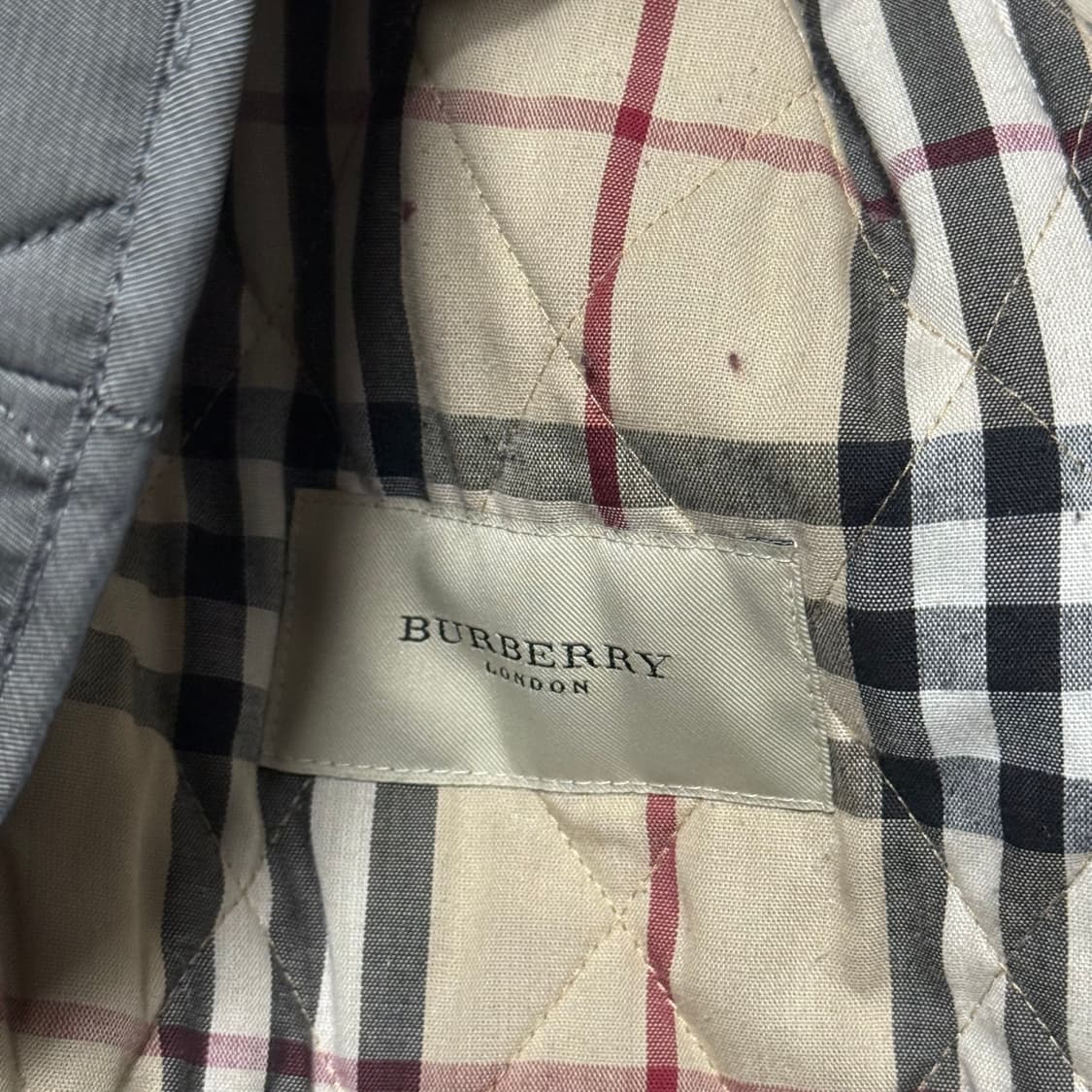 Burberry 런던 정품 여성용 차콜그레이 다이아몬드 퀼팅 자켓 상품이미지6