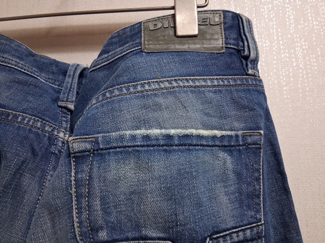 일본구제 디젤 빈티지청바지 32인치
원산지 이탈리아 디젤정품 상품이미지6
