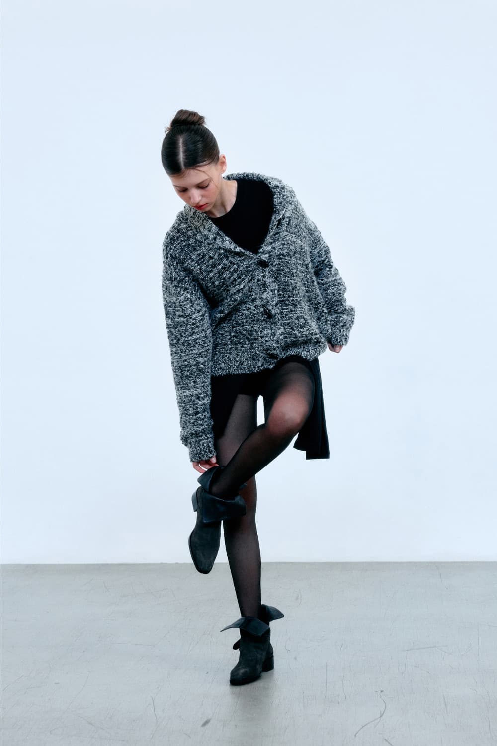 더오유 알파카 믹스 토글 니트 가디건 블랙 상품이미지4