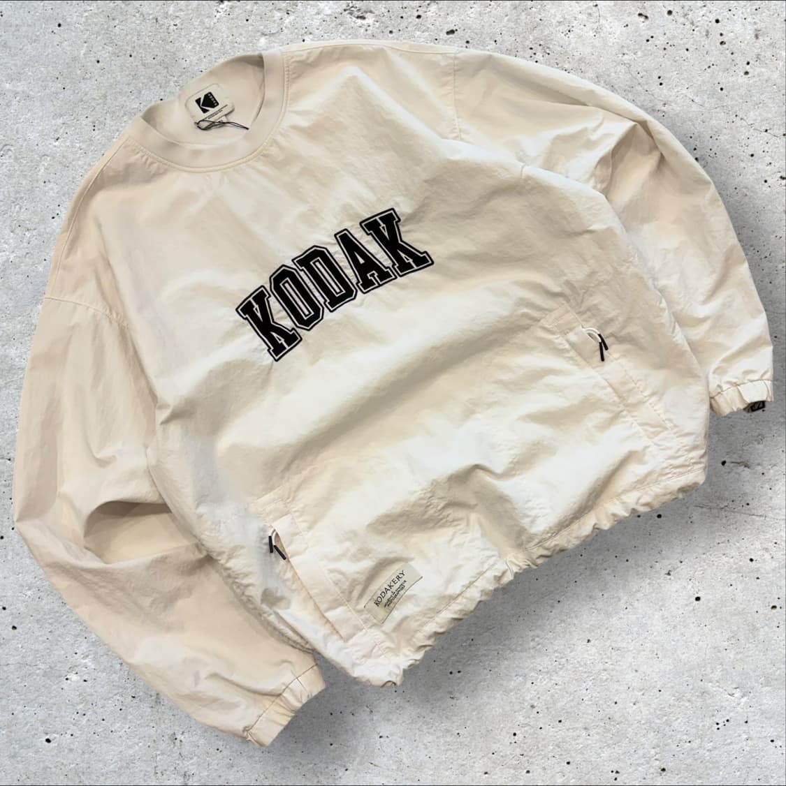 [XL] 코닥 나일론 웜업 맨투맨 화이트 C113 상품이미지1