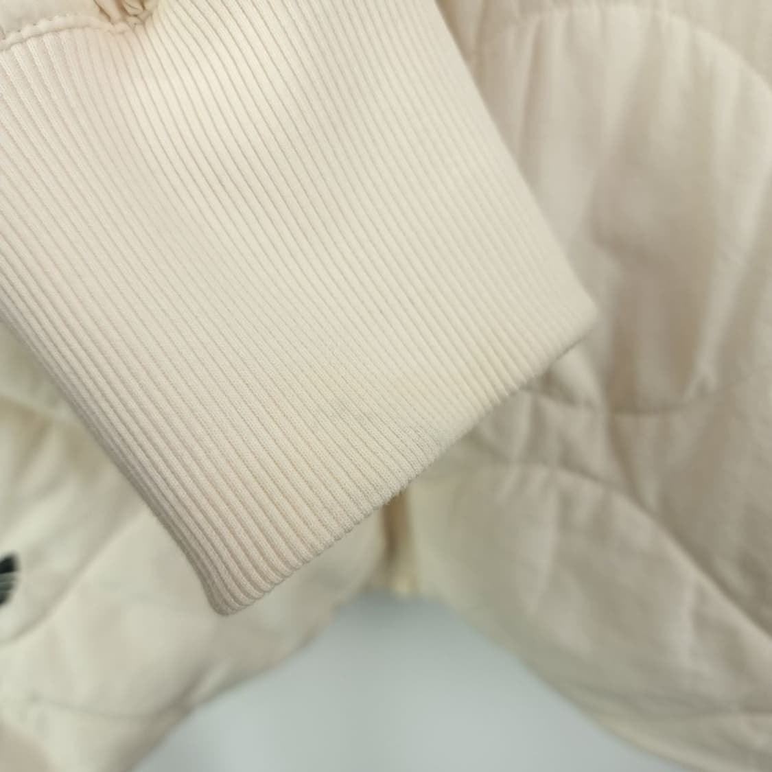 [아디다스] 불꽃 로고 자수 퀼팅 퀄팅 자켓 아이보리 M19727 상품이미지10